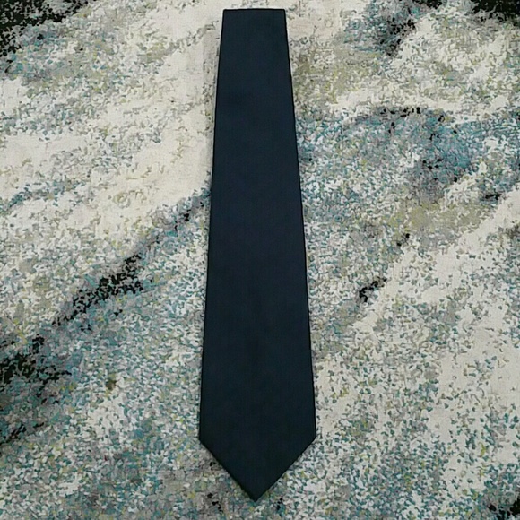 CLEARANCE /Make an offer! Hugo Boss Silk tie - Picture 1 of 5